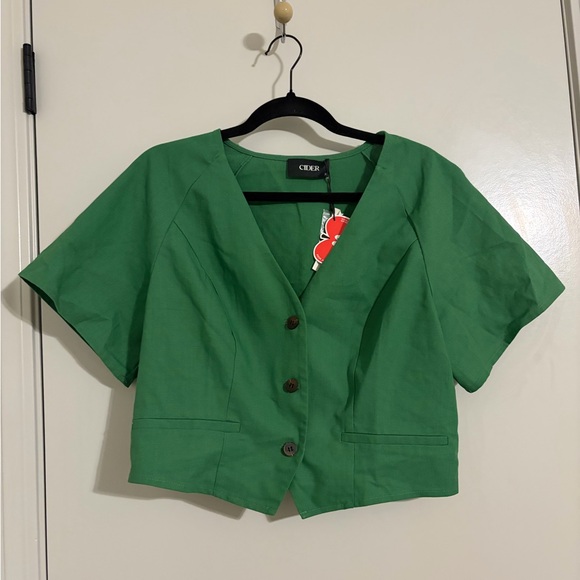 Cider Tops - Cider Green Cropped Button-Down Blouse